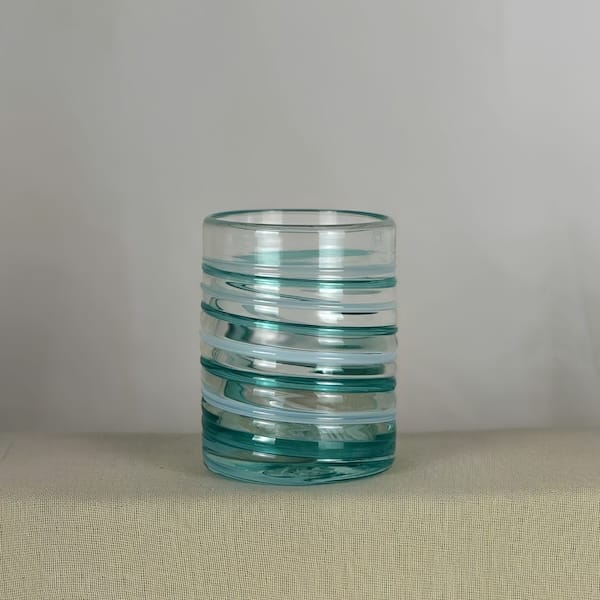 vaso verde cala y blanco filat de vidrio artesano